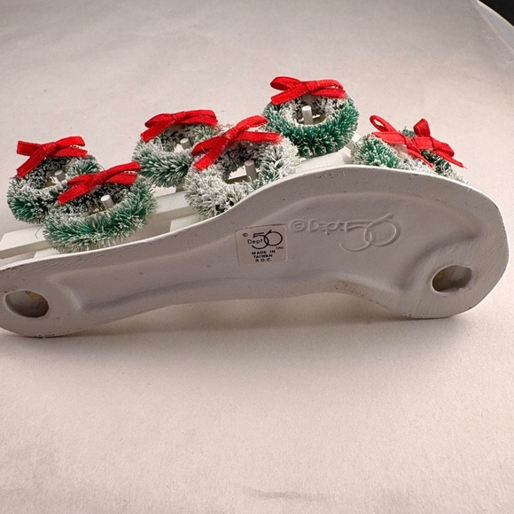 Department 56 Snow Village Wreaths for Sale - 4 pieces - Picture 6 of 16